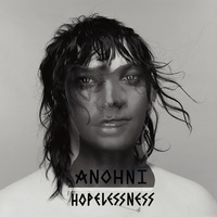 ANOHNI、Oneohtrix Point Neverとともにデビュー作『Hopelessness』を開陳したライブの模様を