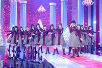 欅坂46、でんぱ、ももクロら、クリスマスソングをテレビで披露 - 欅坂46